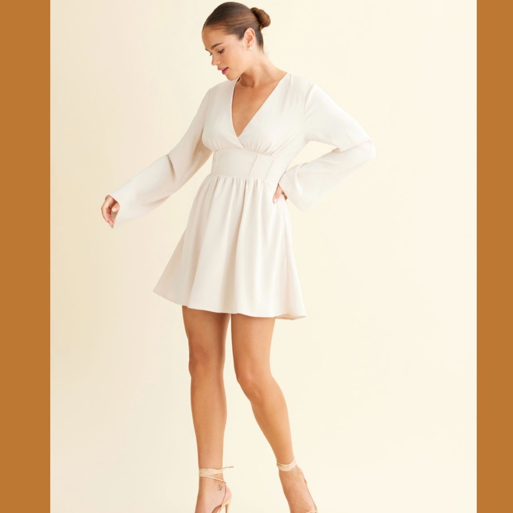 NWT Dynamite Flowy Dress - Picture 3 of 8